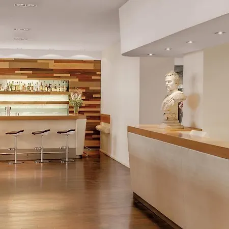 Boutique Atrium 4*