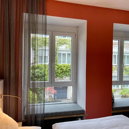 Boutique Atrium מלון