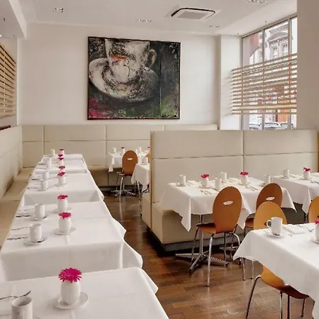 מלון Boutique Atrium