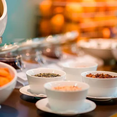 Boutique Atrium מלון 4*