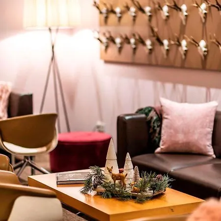 Отель Boutique Atrium 4*