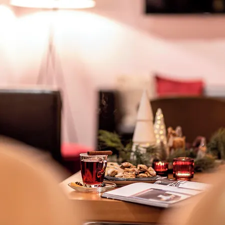 Boutique Atrium Hotel 4*