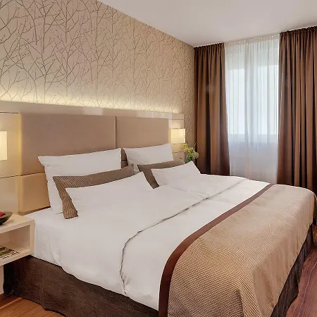 Отель Boutique Atrium 4*
