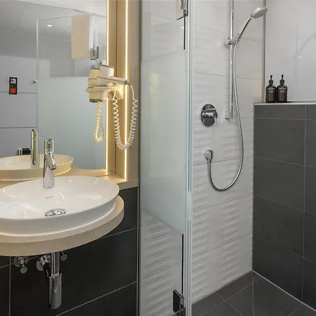 Boutique Atrium 4*