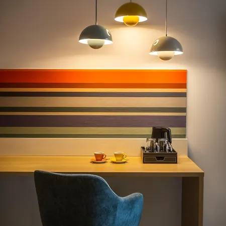 Boutique Atrium Hotel 4*
