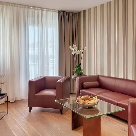 Boutique Atrium Hotel